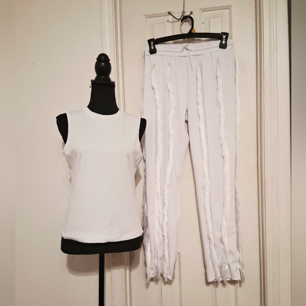 Elegant White Women's Fringe Pants & Top Set - Picture 5 of 6